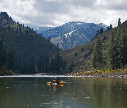 Jo_slideshow__kayaker.jpg