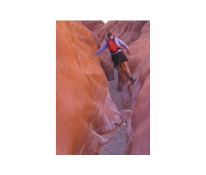 Jo Deurbrouck in slot canyon